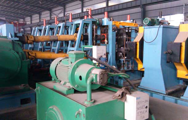 方管機(jī) 方管機(jī)